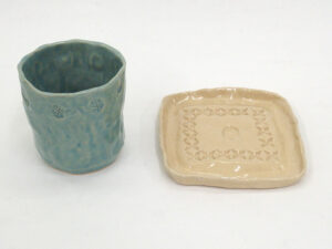 高学年クラス　5年生の陶芸作品