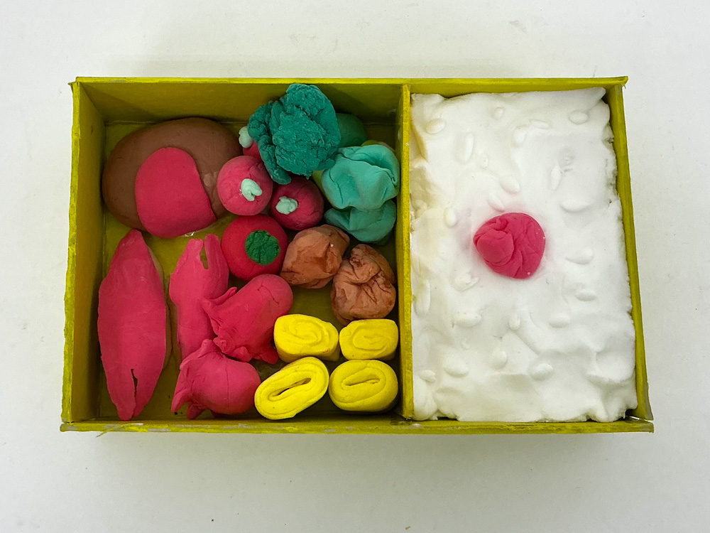 高学年クラス「お弁当箱の模型」5年生の作品