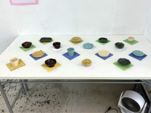 子ども絵画造形教室展2024展示風景