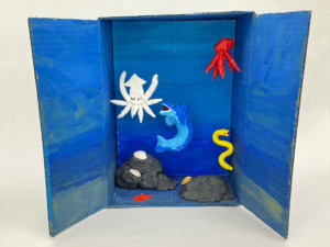 高学年クラス・６，７月カリキュラム「BOXアート」