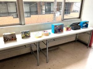 「子ども絵画造形教室作品展2025」高学年クラス作品