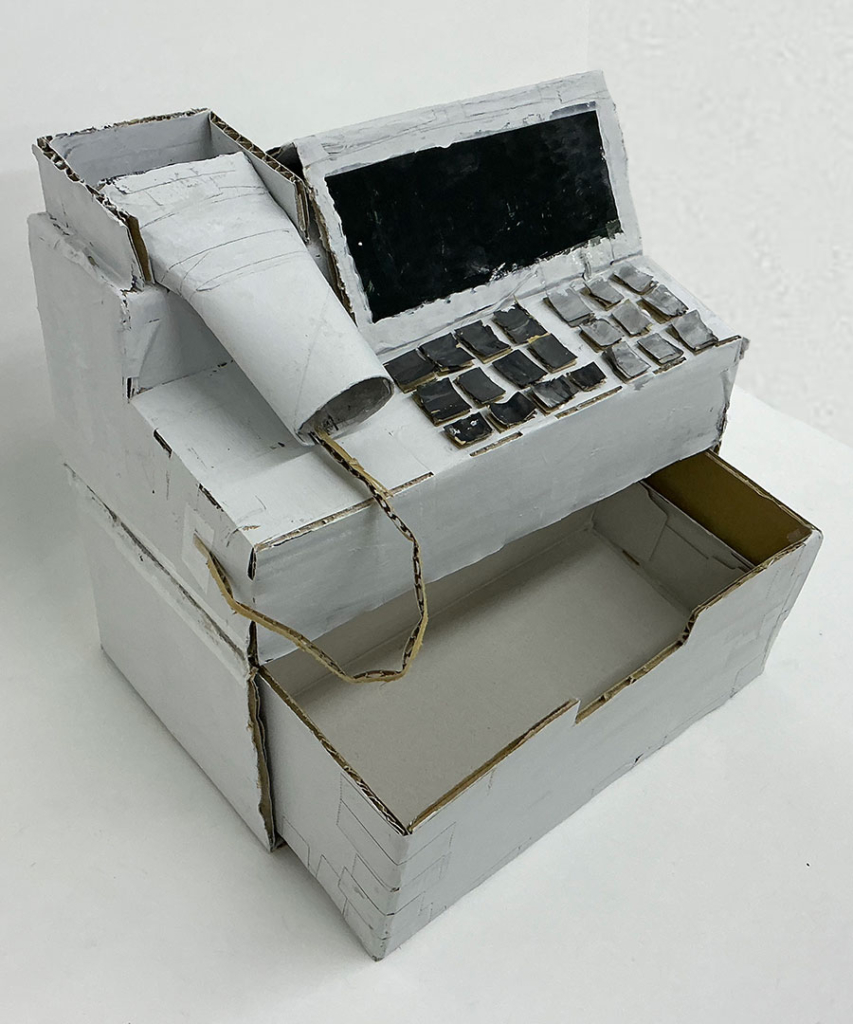 高学年クラス・ダンボールアート・５年生の作品