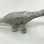 高学年クラス・新聞彫刻・６年生の作品